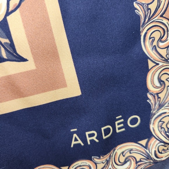 Ardeo Rebel leopard silk hand stitched/rolled artistic‎ designer luxury wrap 37" - Picture 9 of 11